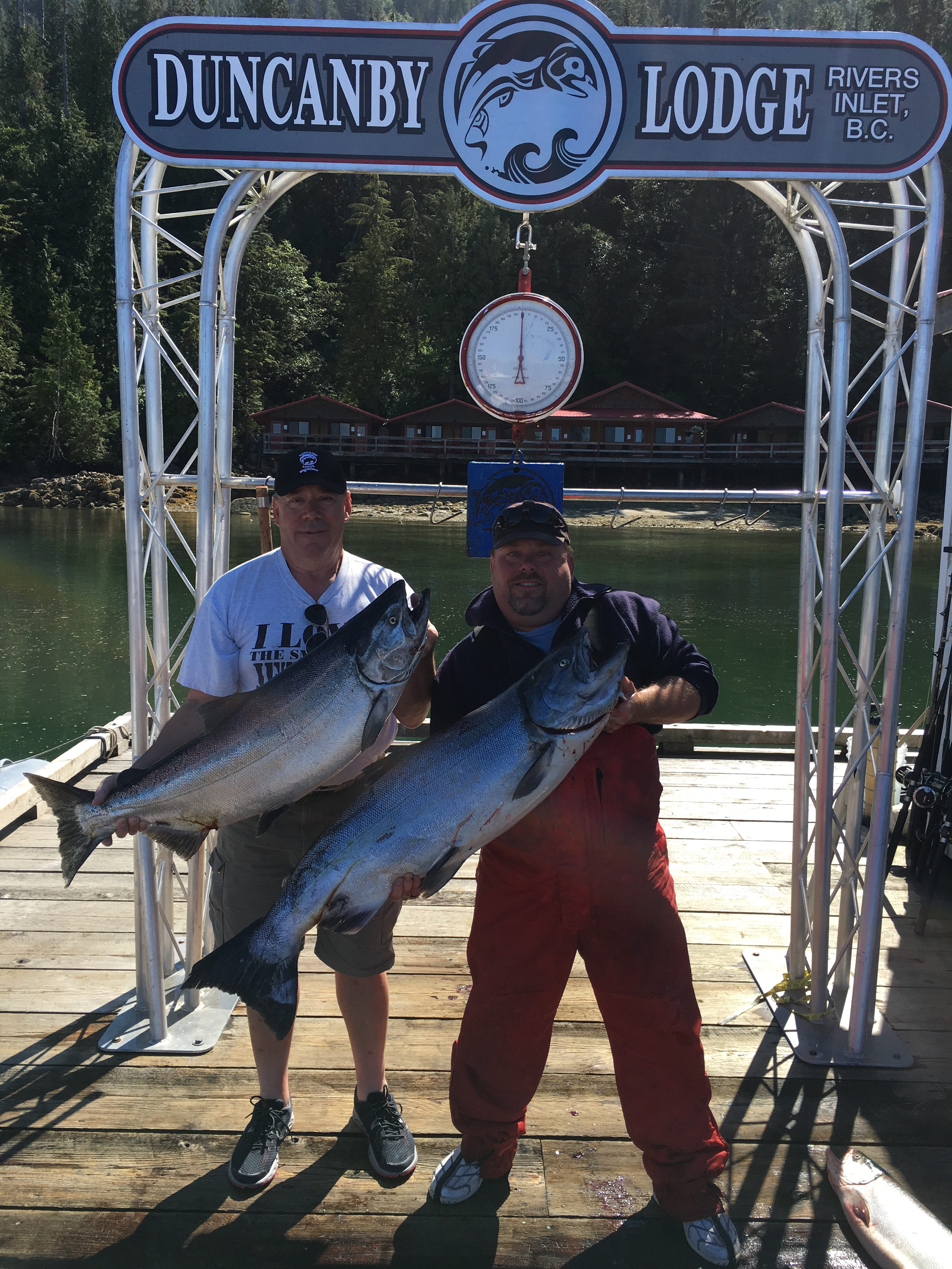 Father and son Doug and Butch O’Donnell hoist 42- and 36-pound Chinook. (DUNCANBY LODGE)